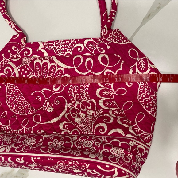 Vera Bradley | Twirly Birds Tote Large 16”x12” Full Top Zipper Closure - Picture 9 of 13